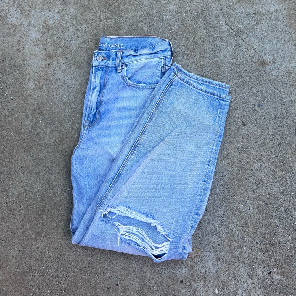 American Eagle Relaxed Mom Jeans